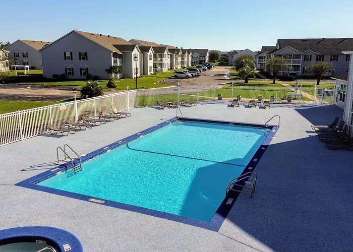 2br/2ba Full W/ Pool & Gym, Sleeps 6